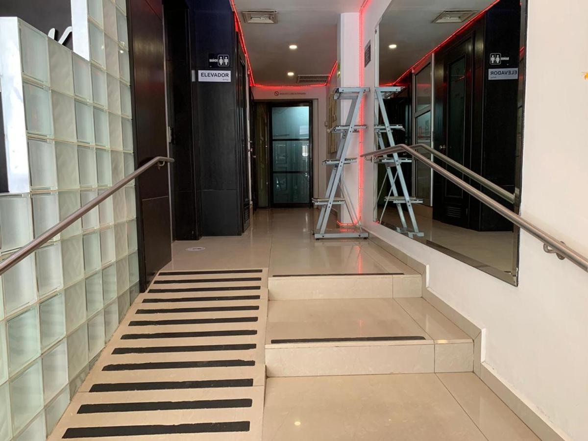 Hotel Alcazar Poza Rica Экстерьер фото