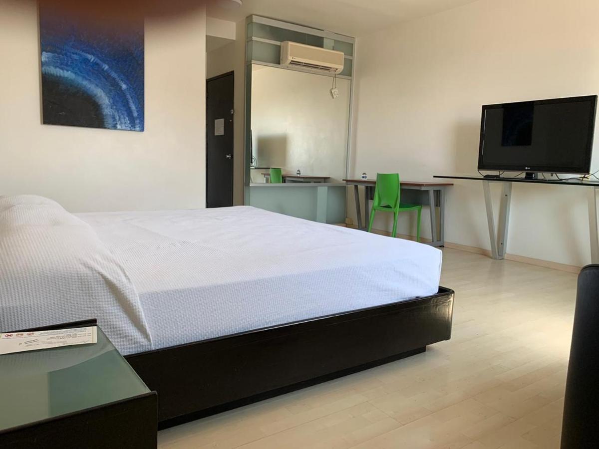 Hotel Alcazar Poza Rica Экстерьер фото